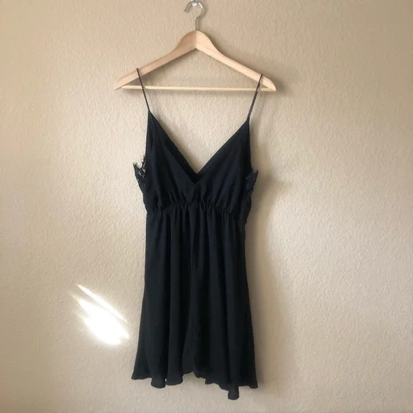 Tobi DENITZA BLACK LACE SKATER DRESS - Picture 5 of 7